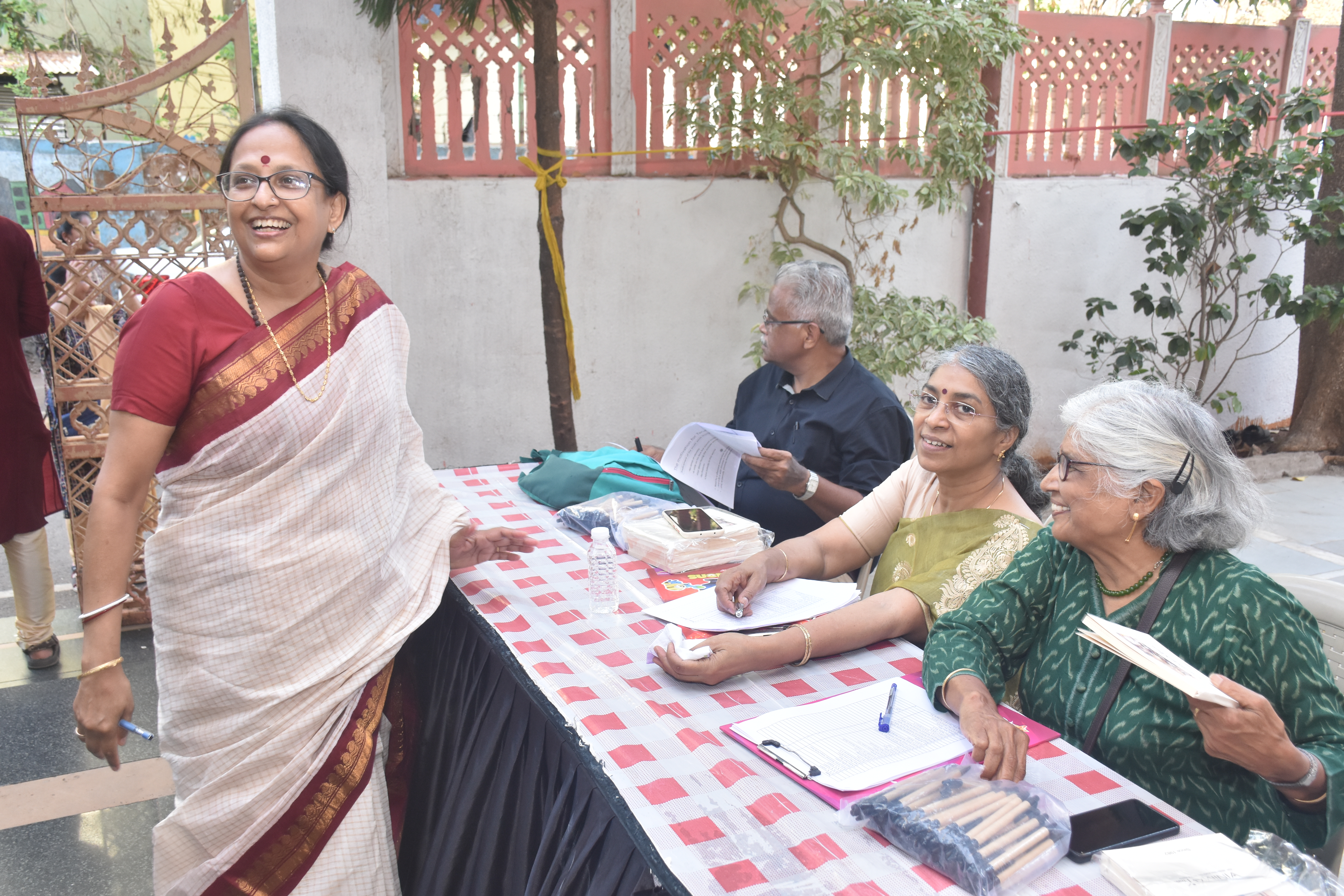 Meeting with the donors, volunteers and well-wishers